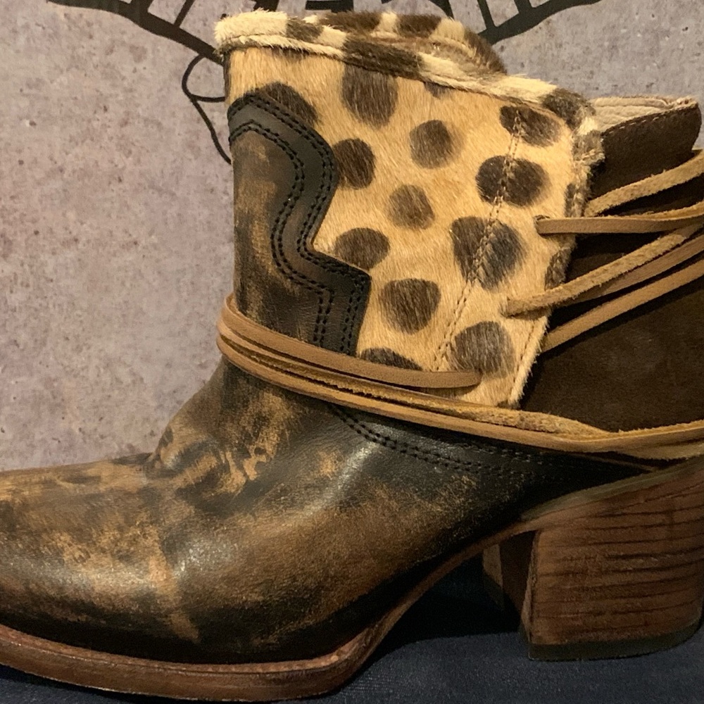 Freebird CASEY Leopard booties size 8 - Picture 2 of 8